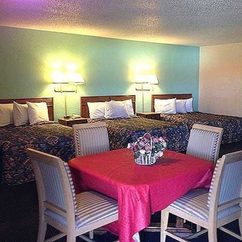 Super 7 Inn-Siloam Springs Bagian luar foto