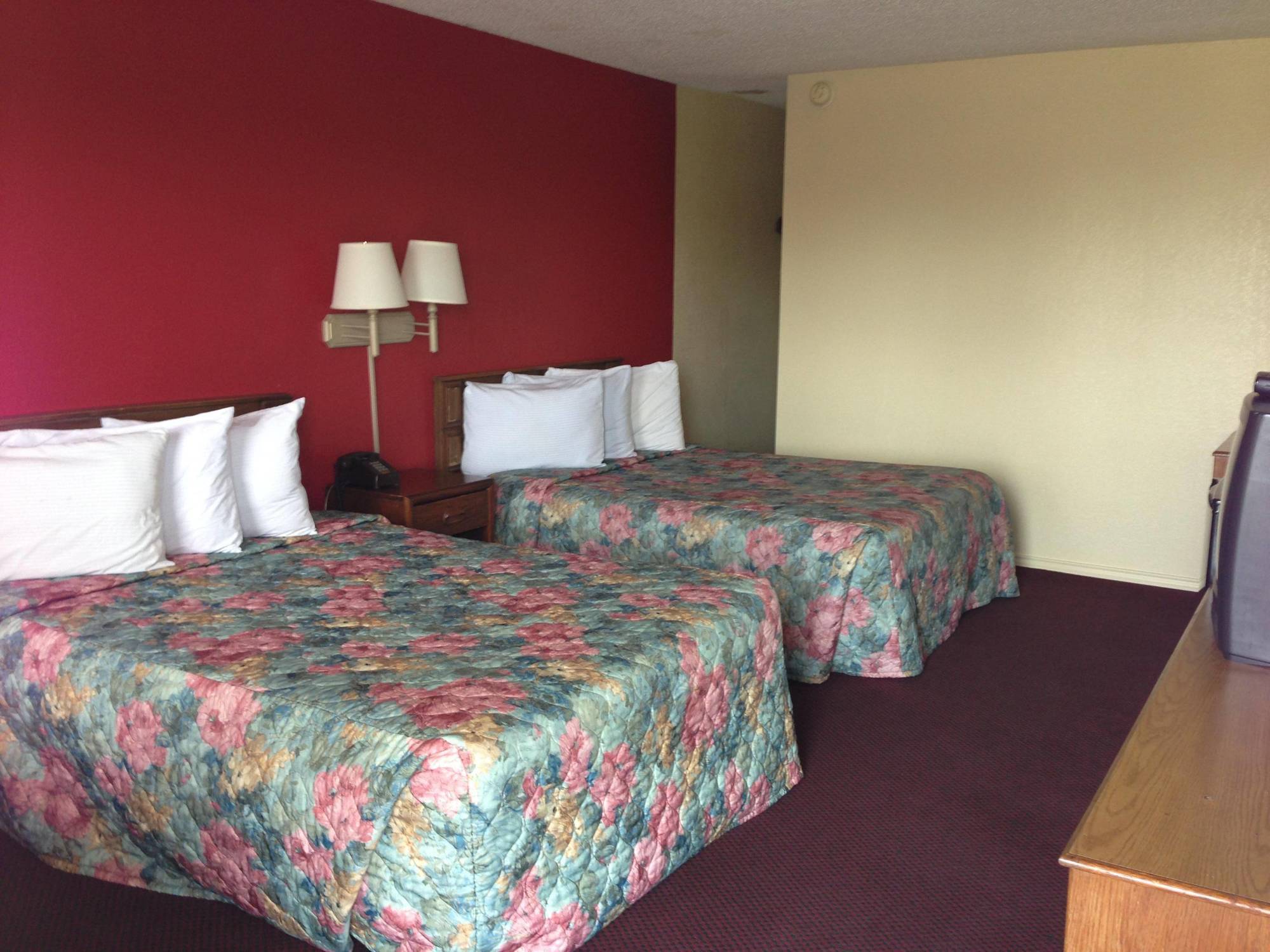 Super 7 Inn-Siloam Springs Bagian luar foto